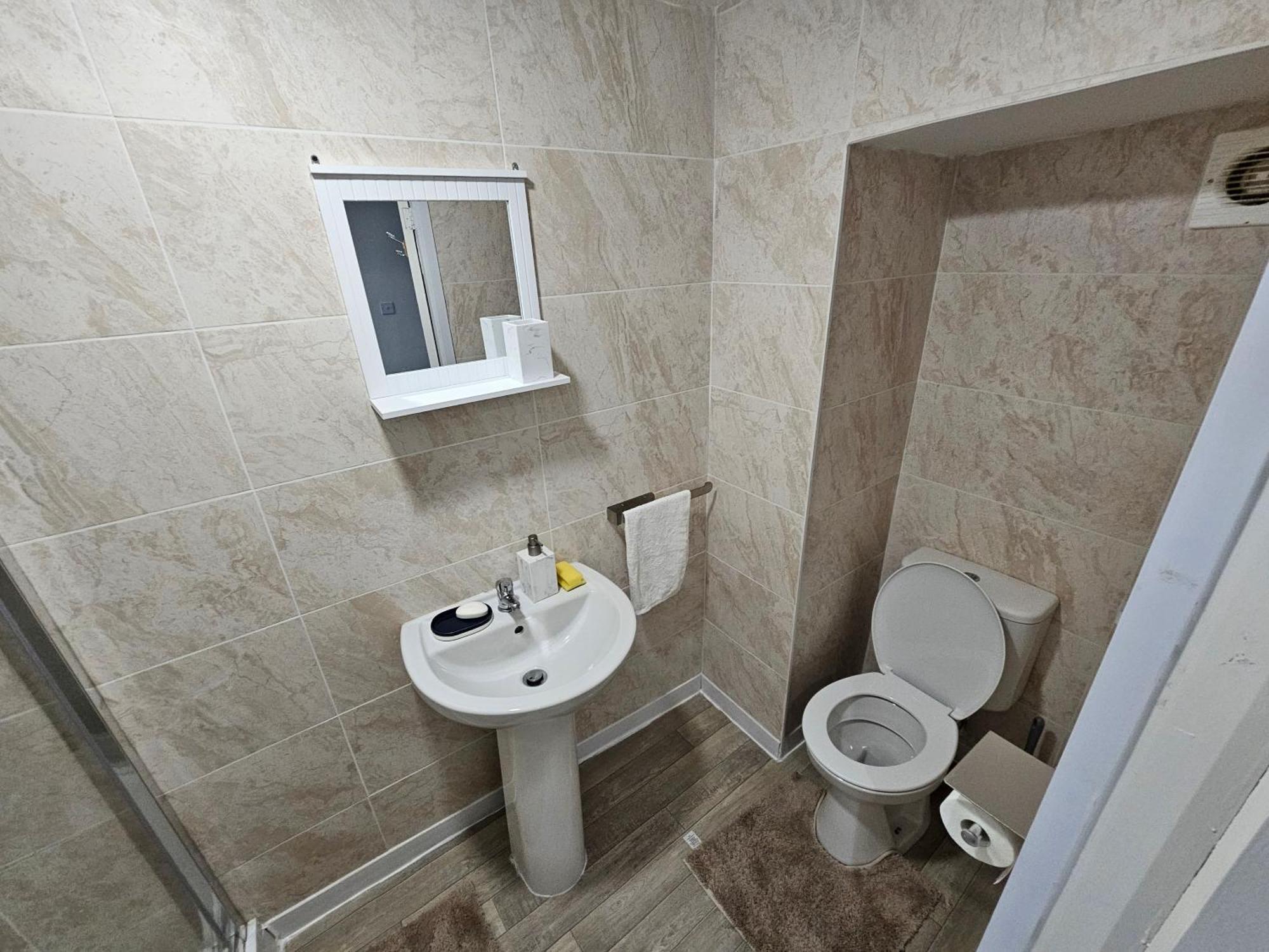 Hillsome Hosting Manchester Denton  Extérieur photo